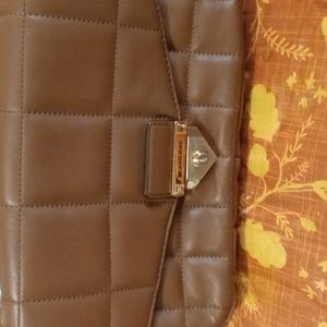 Authentic Michael Kors Purse.Pleanty Of Pockets.